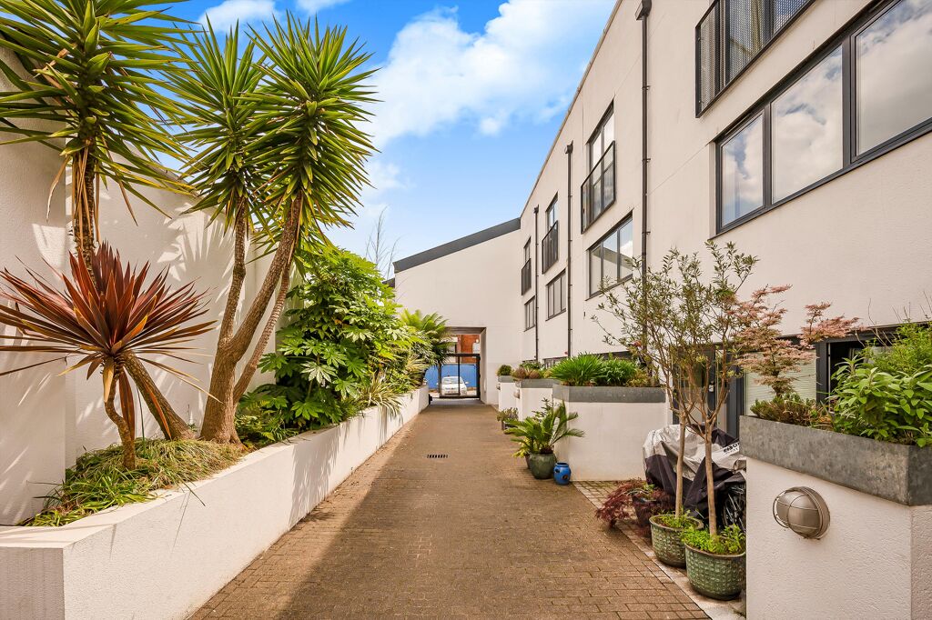 Image of Coopers Yard, London, N1