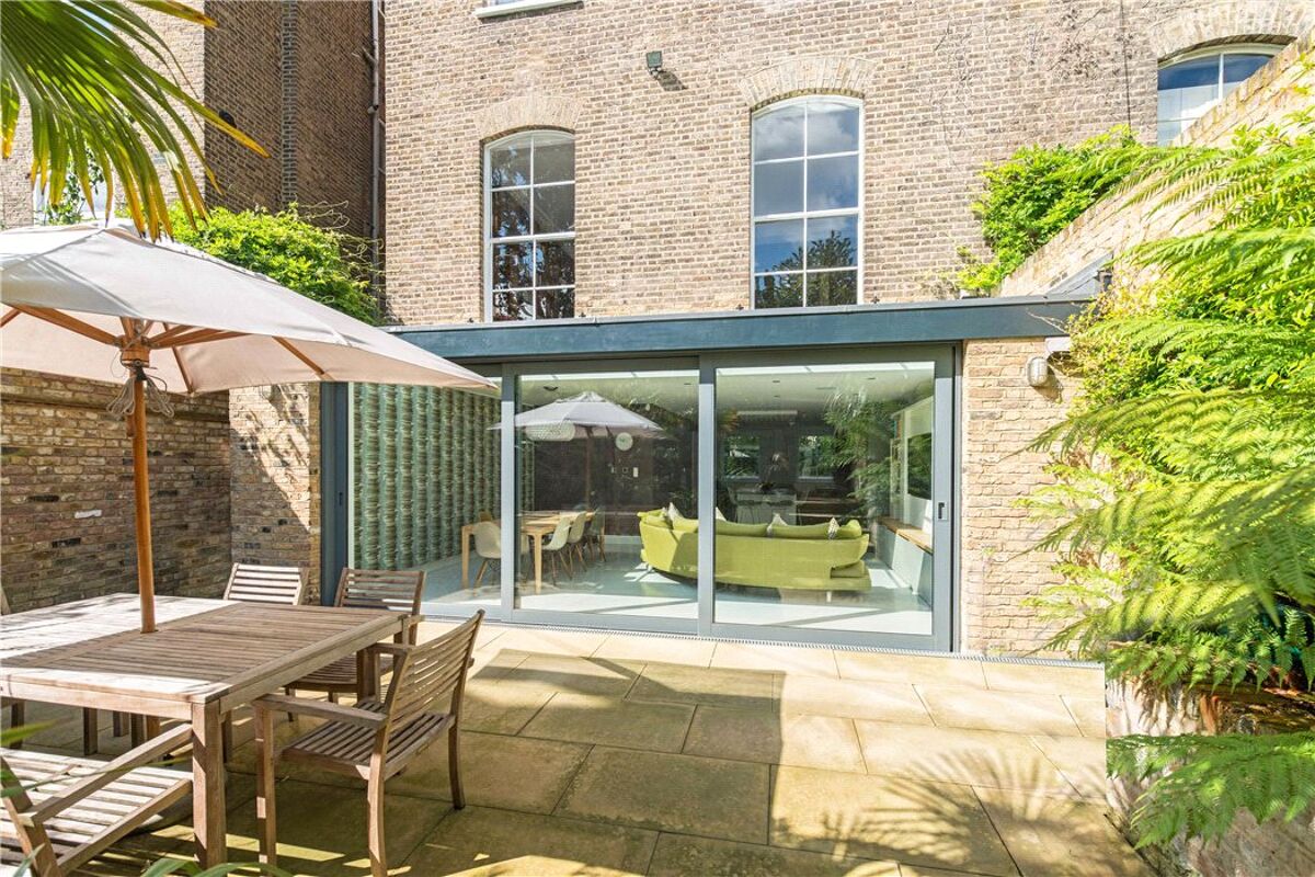 house for sale in Highbury Hill, London, N5 ISL150105 Knight Frank