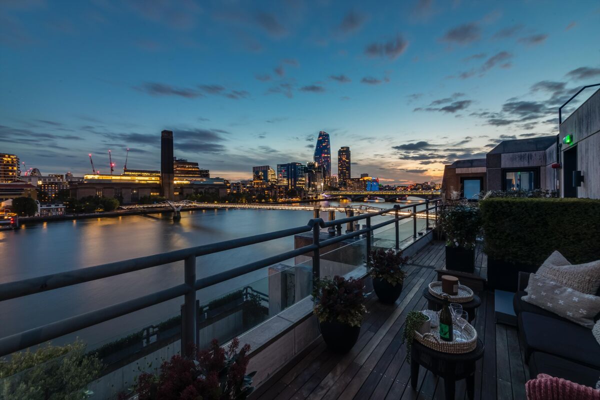 penthouse for sale in Norfolk House, Trig Lane, London, EC4V