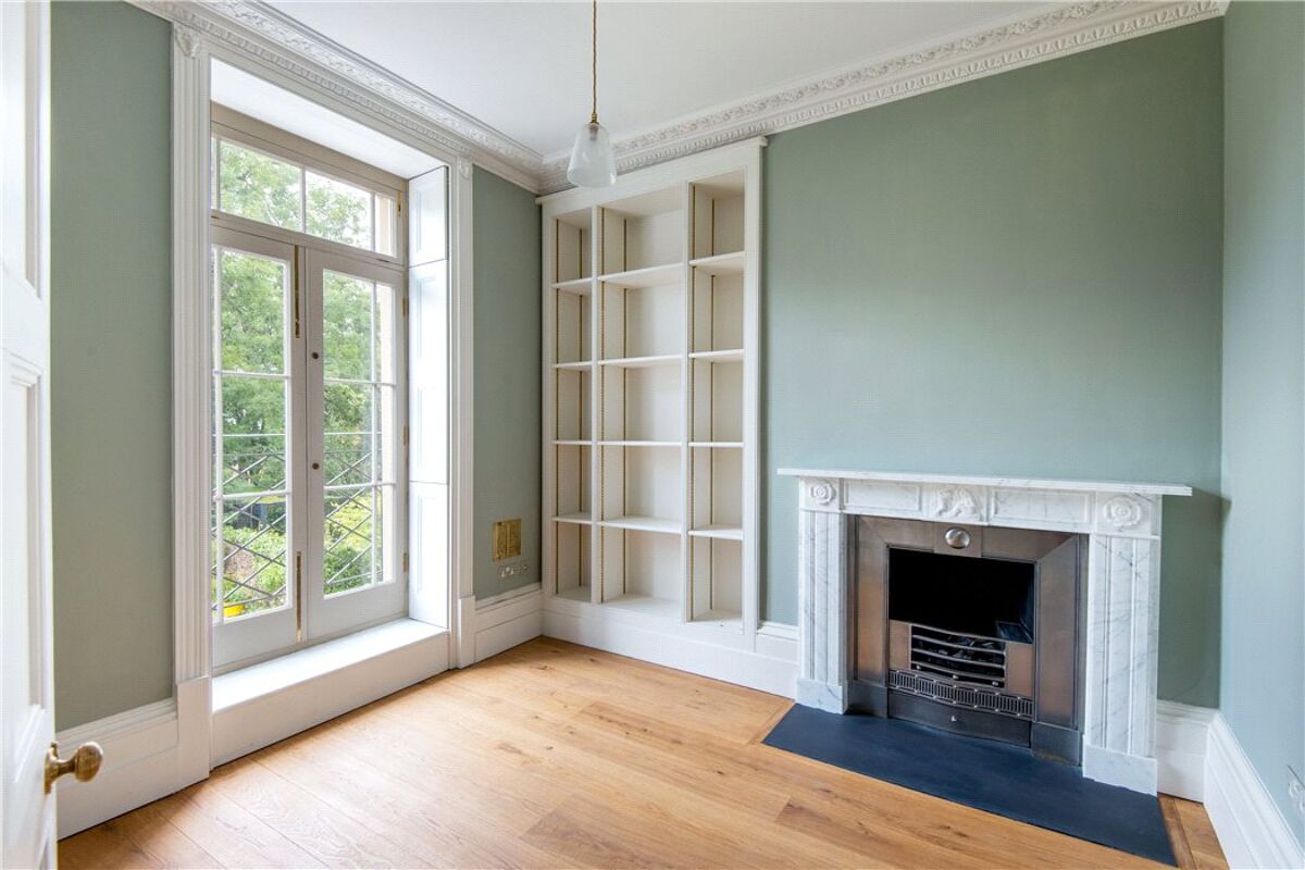 house for sale in Canonbury Square, Islington, London, N1 ISL170143