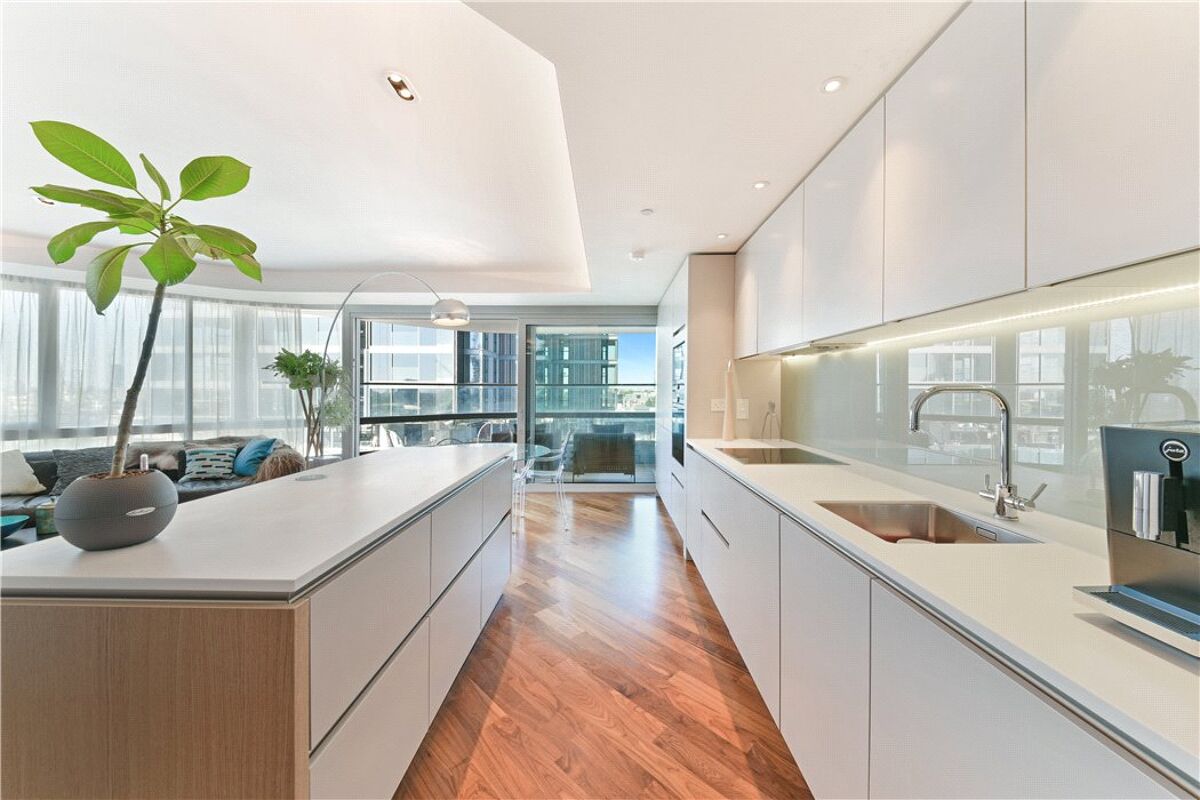 Flat For Sale In Canaletto Tower 257 City Road London Ec1v Isl Knight Frank