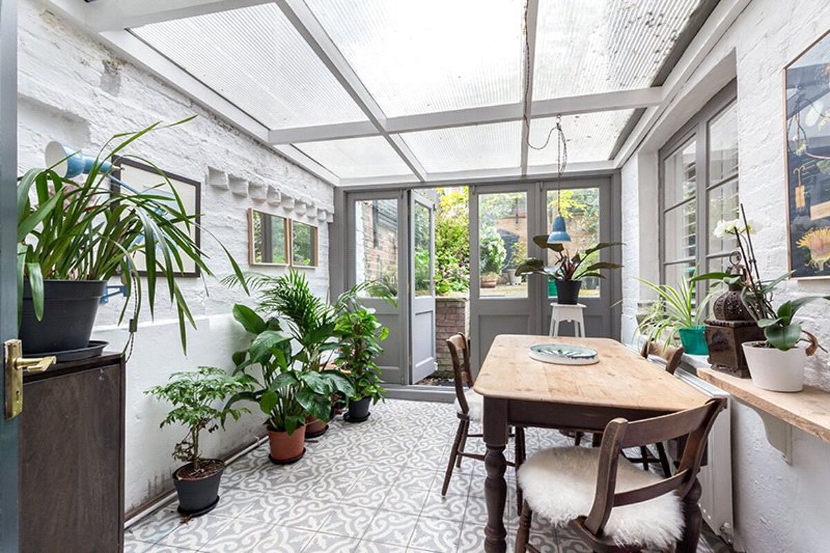 flat for sale in Ockendon Road, London, N1 ISL190027 Knight Frank