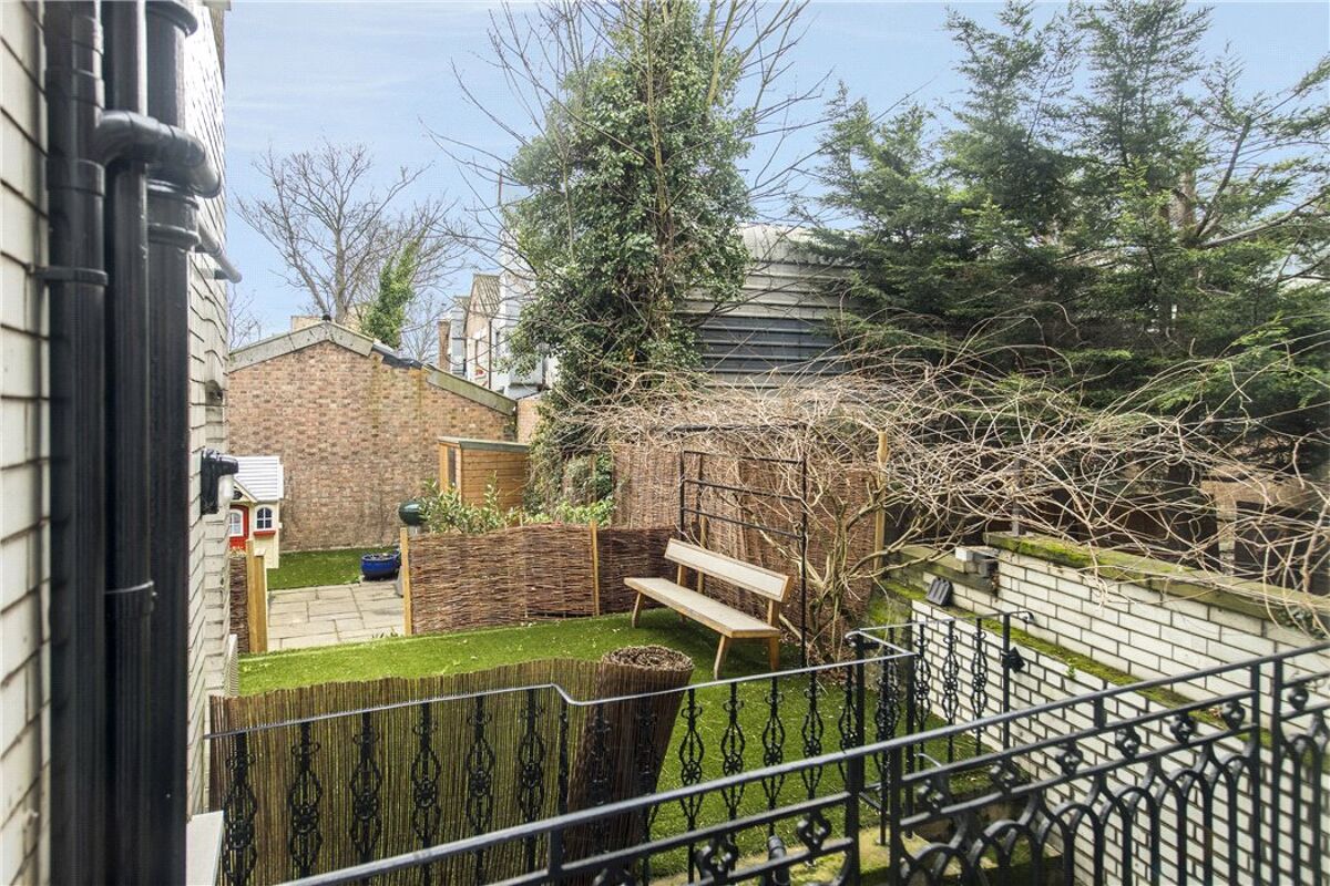 house for sale in Stoke Newington Church Street, London, N16