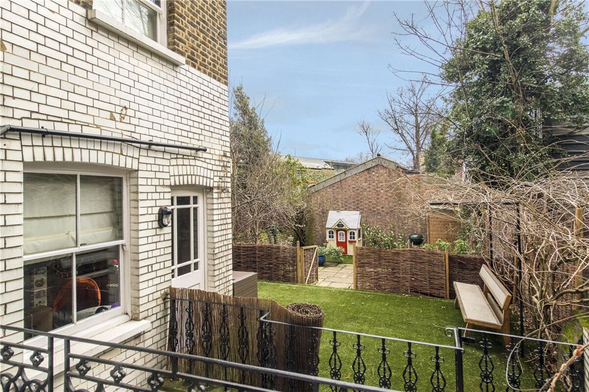 house for sale in Stoke Newington Church Street, London, N16