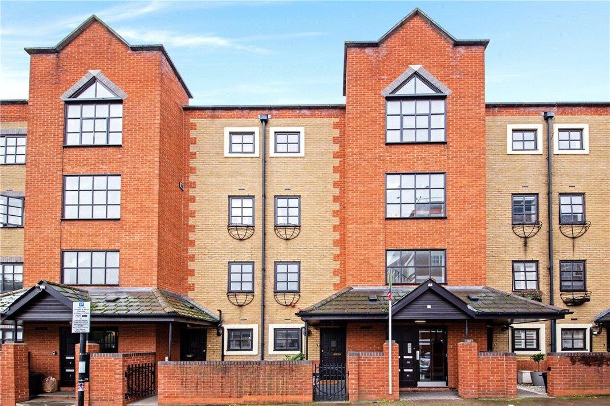 for sale in Levyne Court, Pine Street, London, EC1R