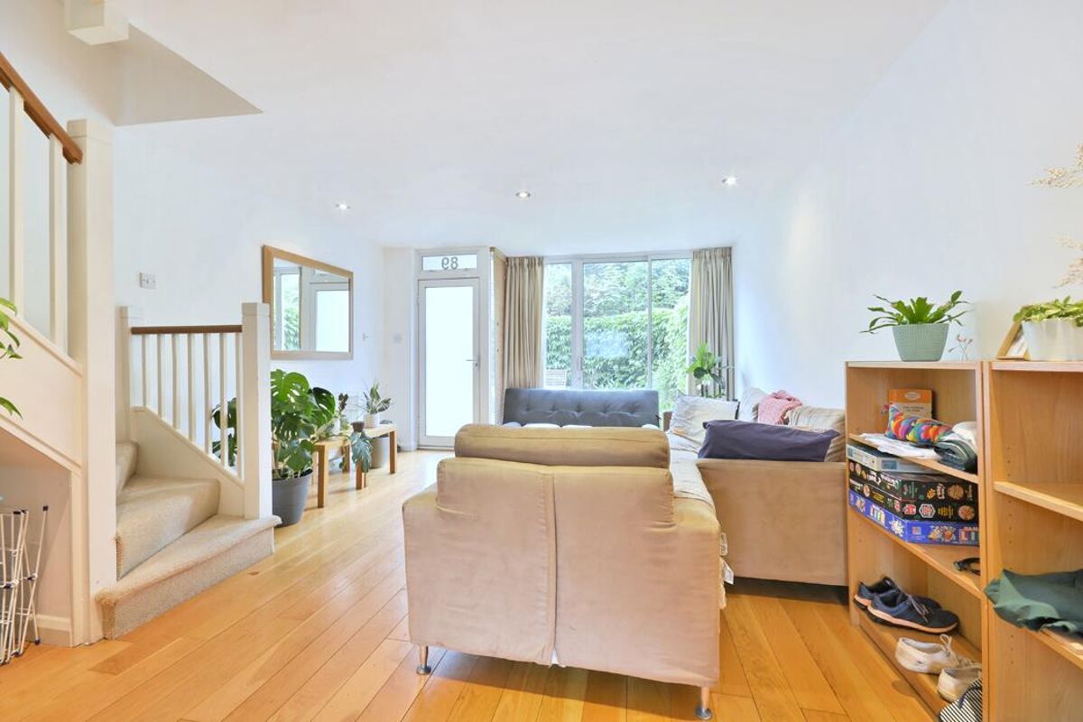 house to rent in Essex Road, London, N1 ISQ012002614 Knight Frank