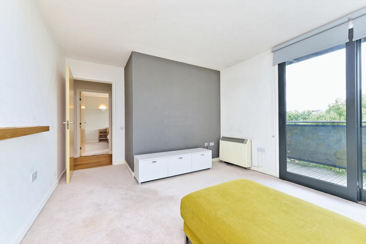 flat to rent in Winton Court, 65 Calshot Street, Islington, London, N1