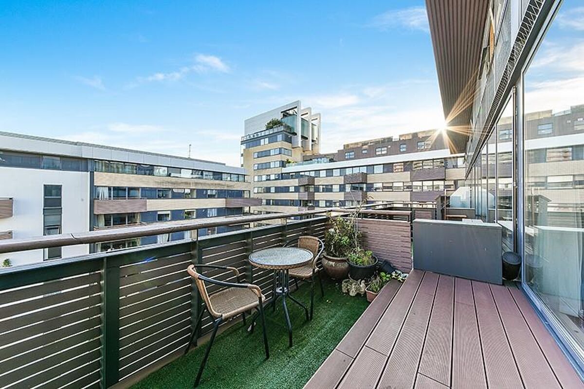 flat to rent in Gainsborough Studios North, Poole Street, London, N1