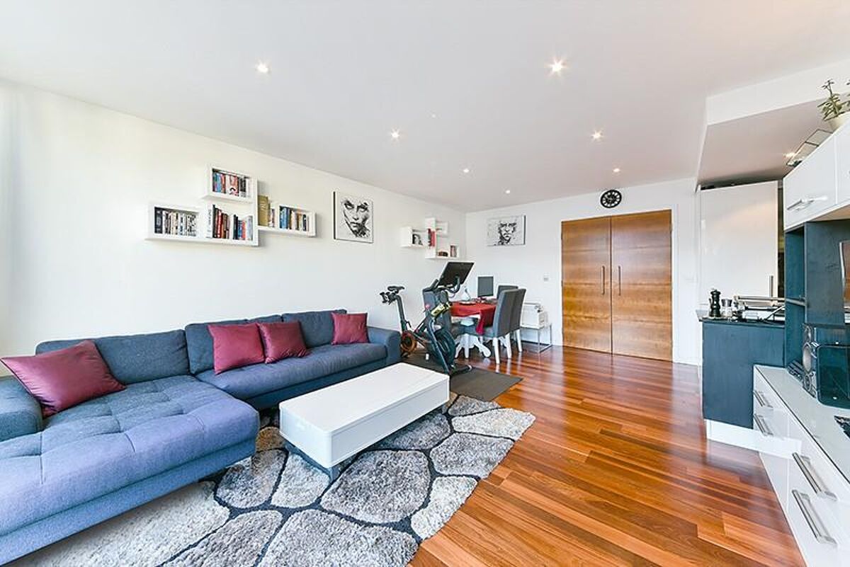 flat to rent in Gainsborough Studios North, Poole Street, London, N1