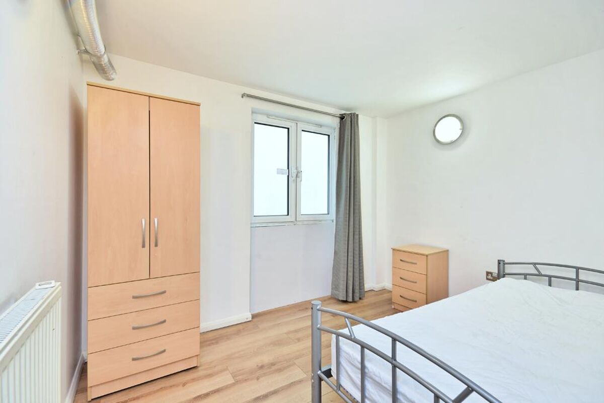 flat to rent in Ability Towers , Macclesfield Road, London, EC1V