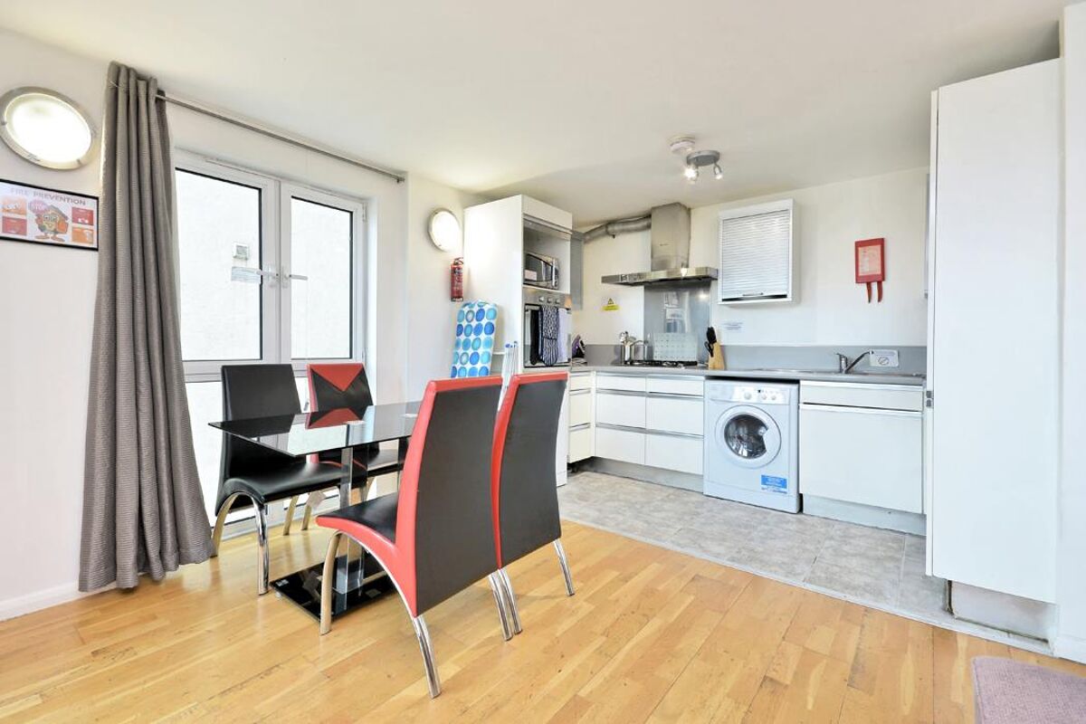 flat to rent in Ability Towers , Macclesfield Road, London, EC1V