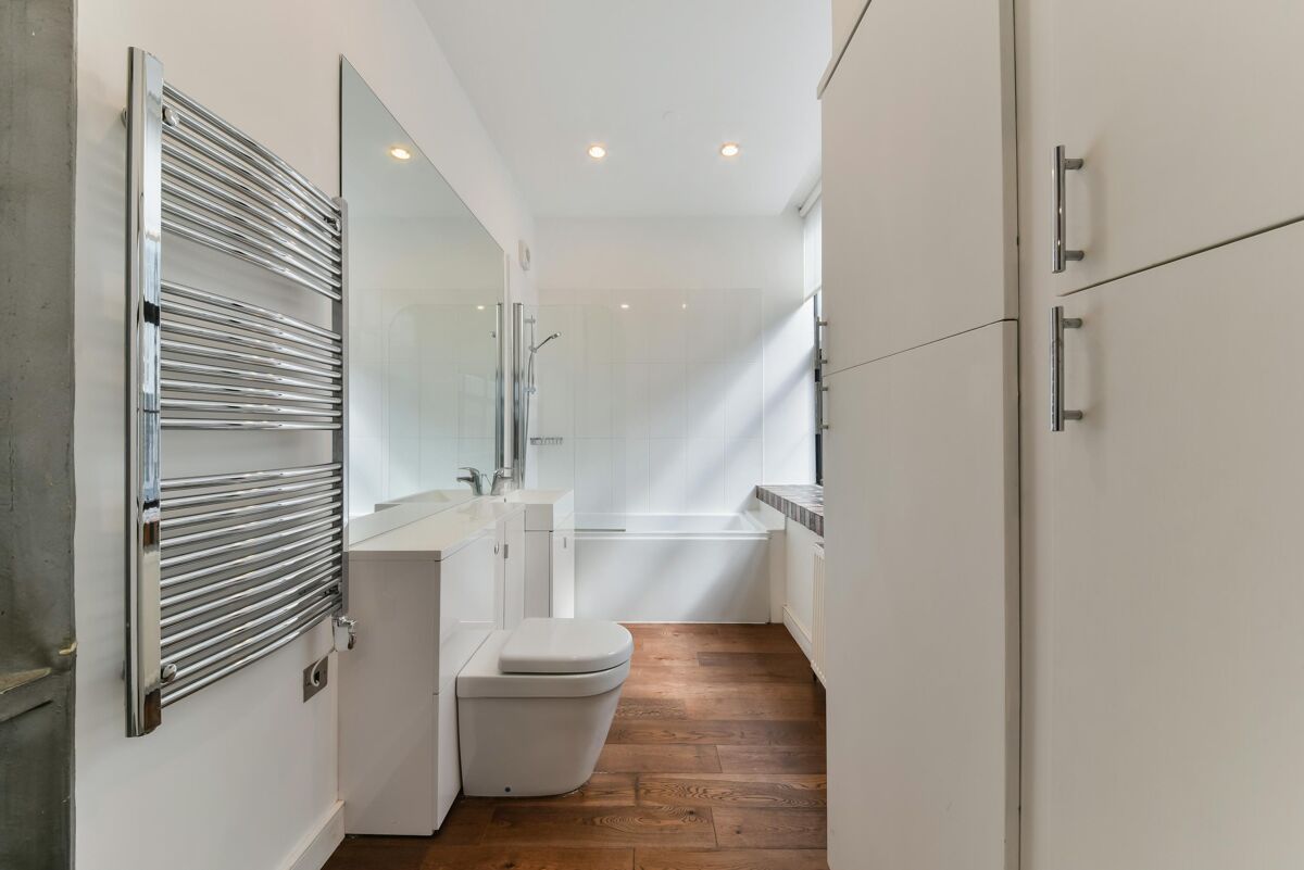 flat to rent in Clerkenwell Road, London, EC1M ISQ012111112 Knight