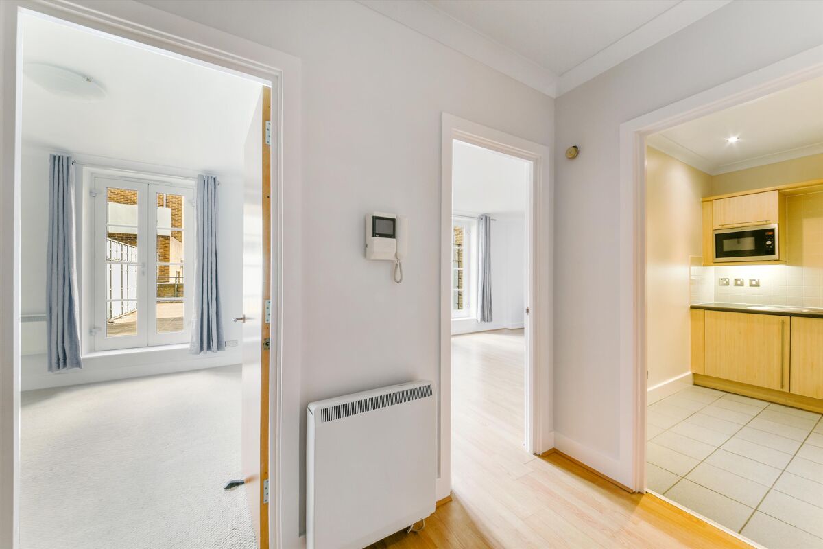 flat to rent in Angel on the Green, Islington, London, N1