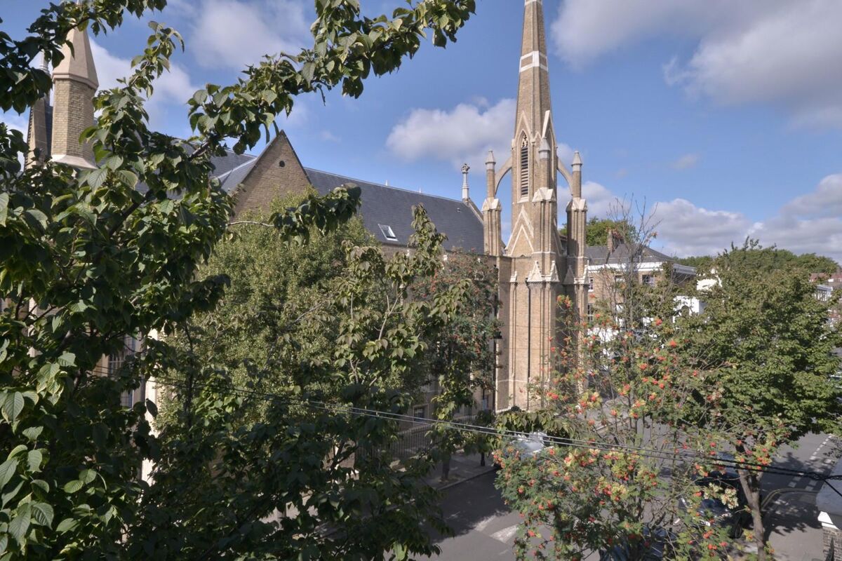 flat to rent in St. Peter's Street, Islington, London, N1