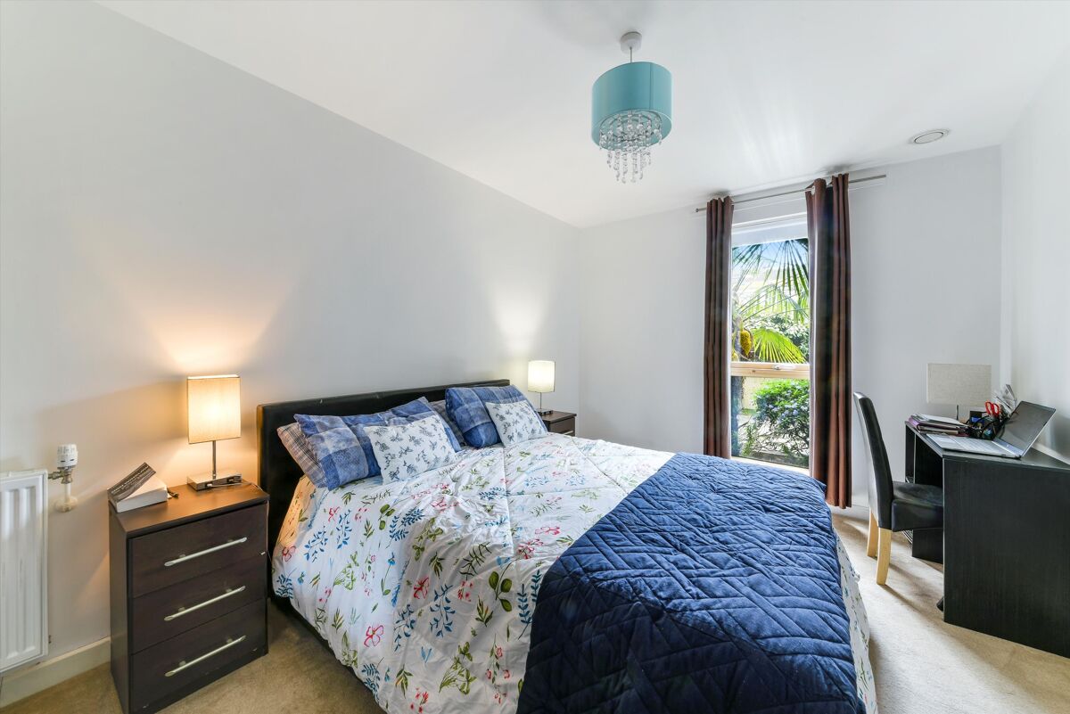 flat to rent in Corsica Street, London, N5 ISQ012215663 Knight Frank