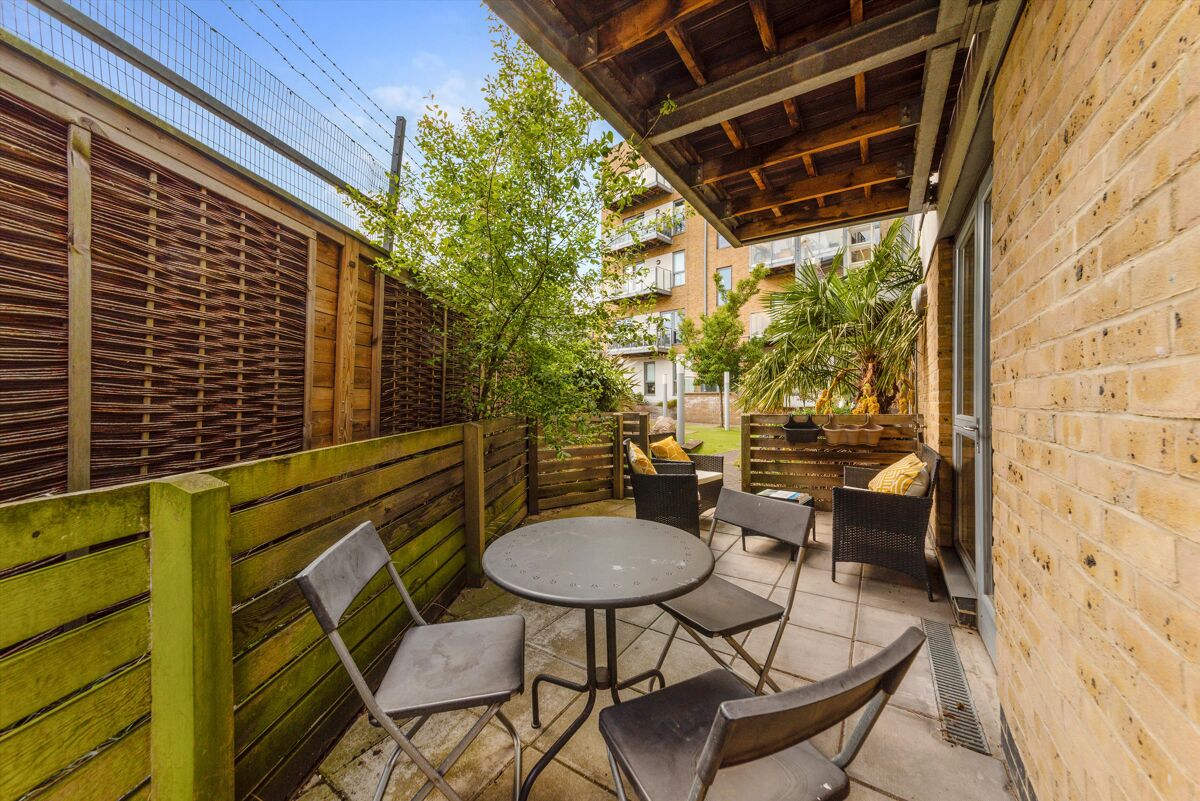 flat to rent in Corsica Street, London, N5 ISQ012215663 Knight Frank