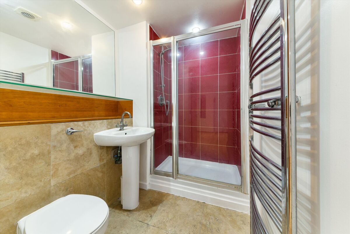 flat to rent in Gainsborough Studios South, Poole Street, London