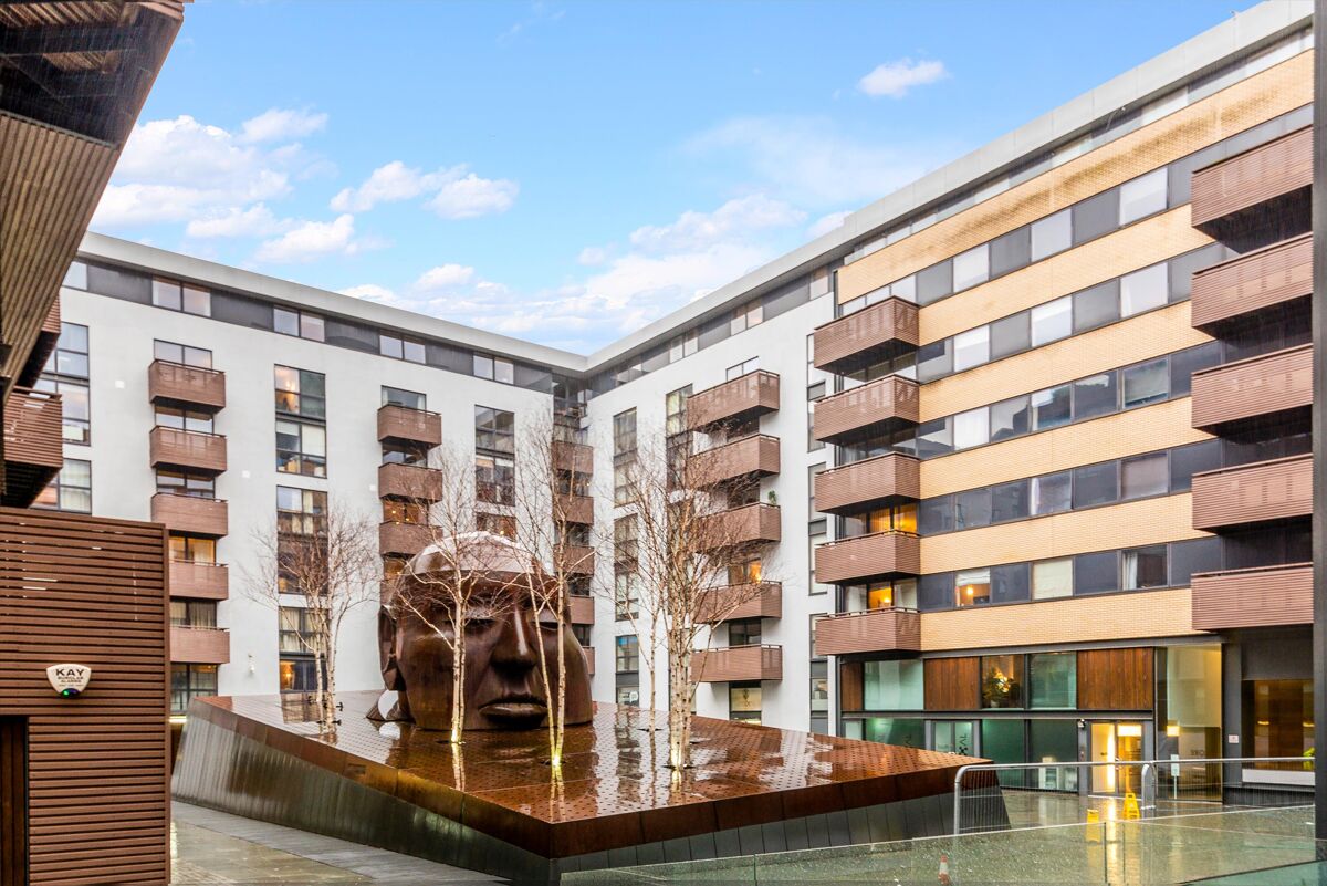 flat to rent in Gainsborough Studios South, Poole Street, London