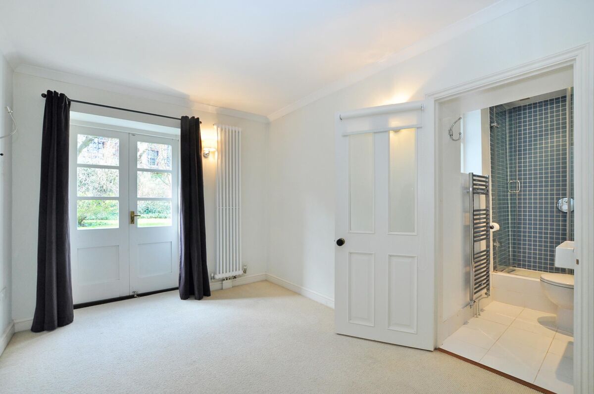 flat to rent in Highbury Crescent, Islington, London, N5 ISQ012270450