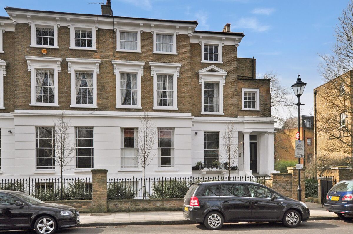 flat to rent in Highbury Crescent, Islington, London, N5 ISQ012270450