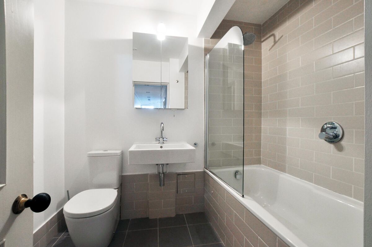 flat to rent in Highbury Crescent, Islington, London, N5 ISQ012270450