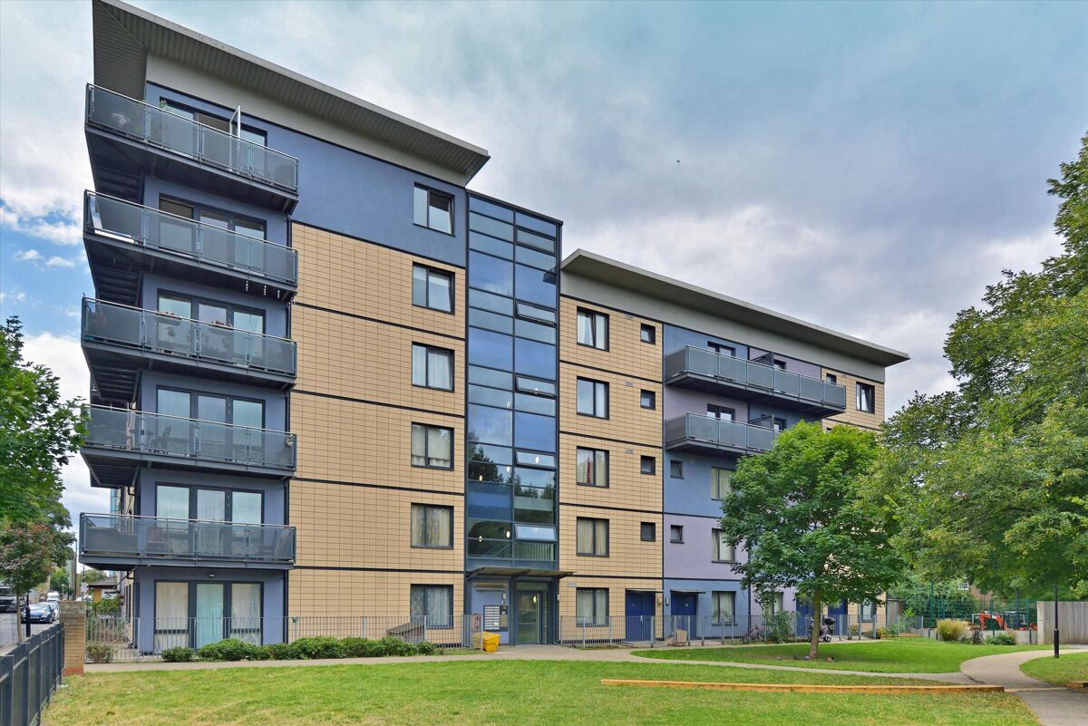 flat to rent in Winton Court, 65 Calshot Street, Islington, London, N1