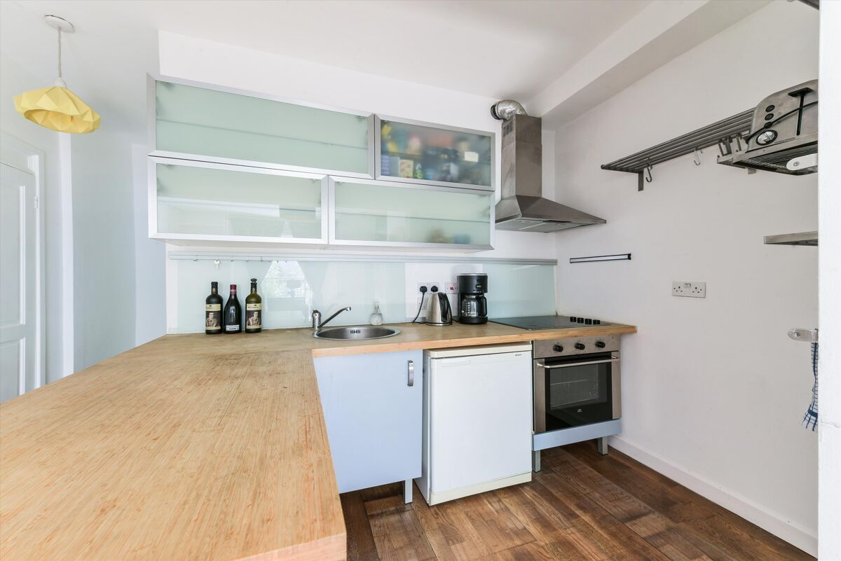flat to rent in Axminster Road, London, N7 ISQ012338269 Knight Frank