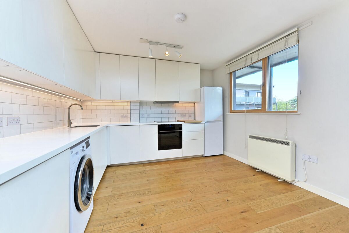flat to rent in Winton Court, 65 Calshot Street, Islington, London, N1