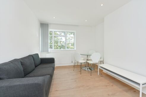 Picture of 2 bedroom flat for rent.