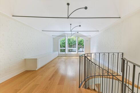 Picture of 2 bedroom house for rent.