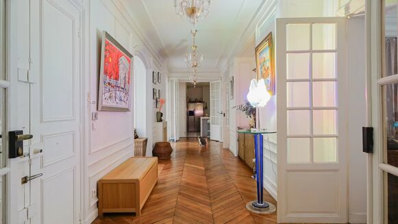 Picture of 4 bedroom apartment for sale.