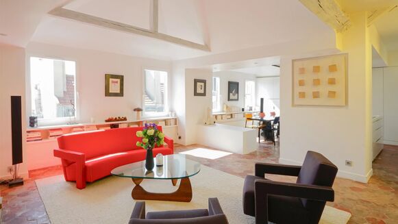 Picture of 1 bedroom apartment for sale.