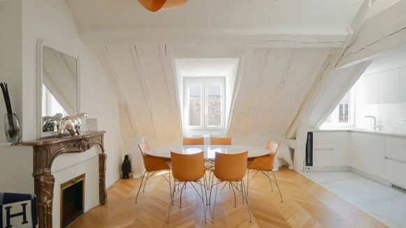 Picture of 1 bedroom apartment for sale.