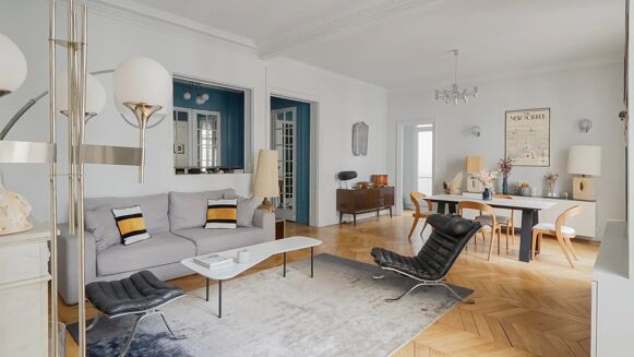 Picture of 3 bedroom apartment for sale.