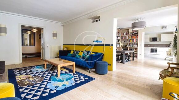 Picture of 4 bedroom apartment for sale.