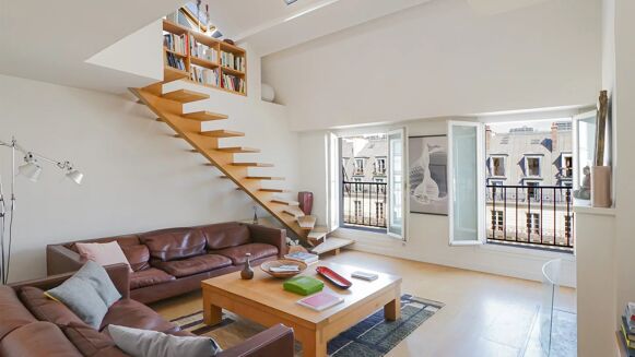 Picture of 4 bedroom apartment for sale.