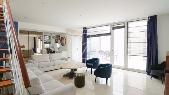Picture of 4 bedroom house for sale.