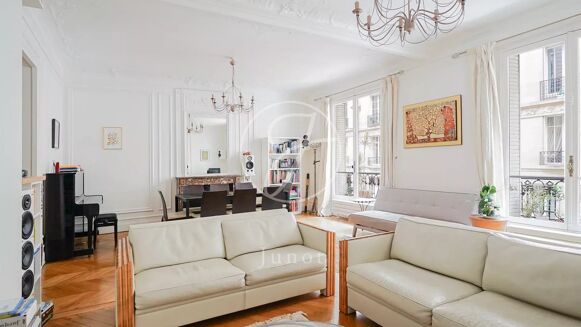 Picture of 3 bedroom apartment for sale.