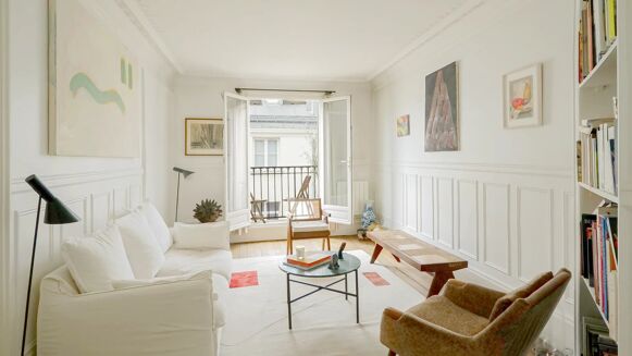 Picture of 1 bedroom apartment for sale.