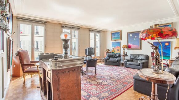Picture of 2 bedroom apartment for sale.