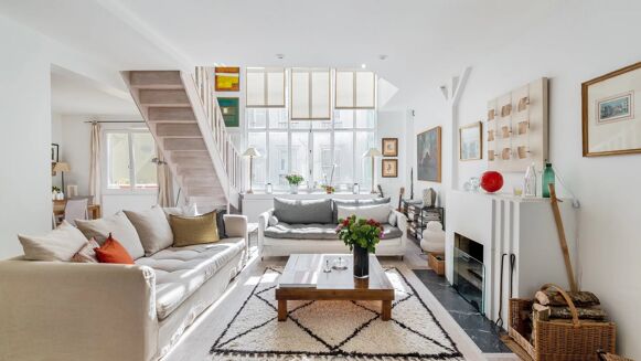 Picture of 2 bedroom apartment for sale.