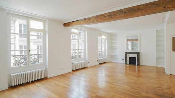 Picture of 1 bedroom apartment for sale.