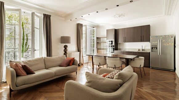 Picture of 2 bedroom apartment for sale.