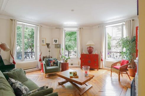 Picture of 3 bedroom apartment for sale.