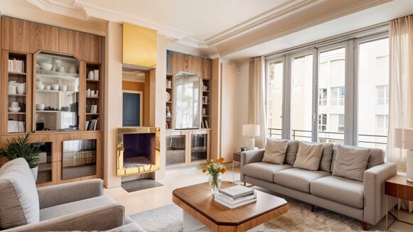 Picture of 4 bedroom apartment for sale.