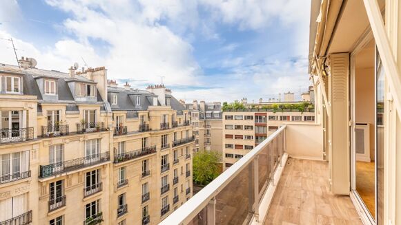 Picture of 2 bedroom apartment for sale.
