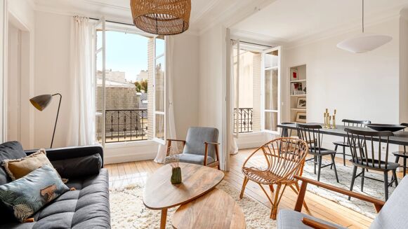 Picture of 4 bedroom apartment for sale.