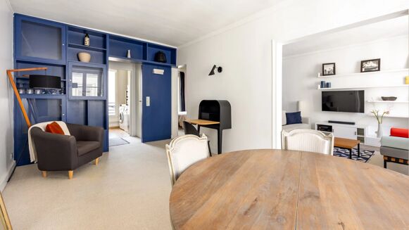 Picture of 1 bedroom apartment for sale.