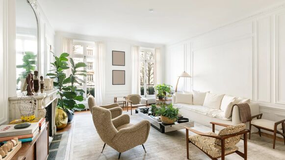 Picture of 3 bedroom apartment for sale.
