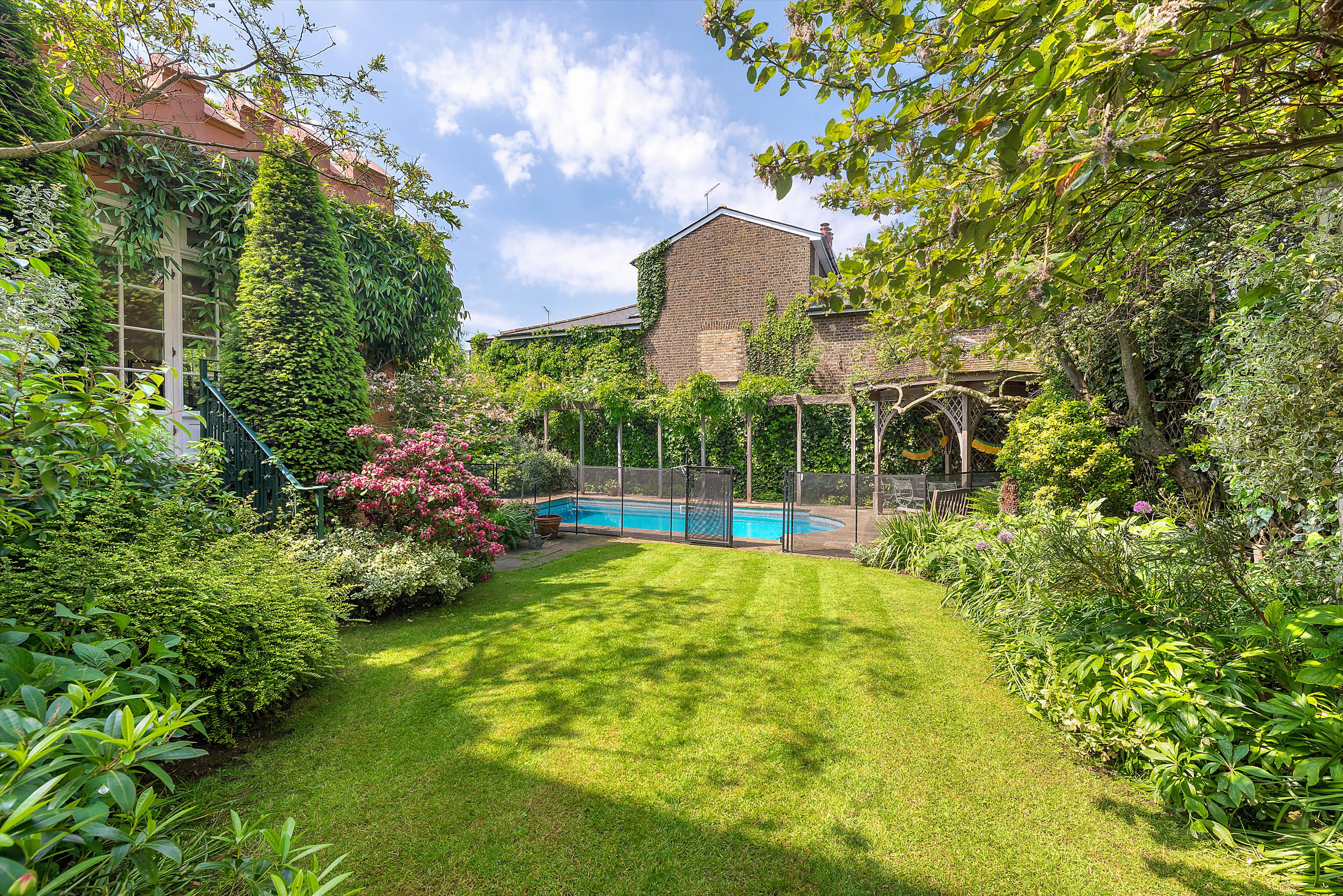house for sale in Hillsleigh Road, London, W8 - ken012003718